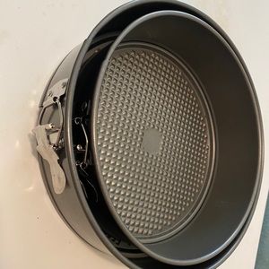 Cake pan set